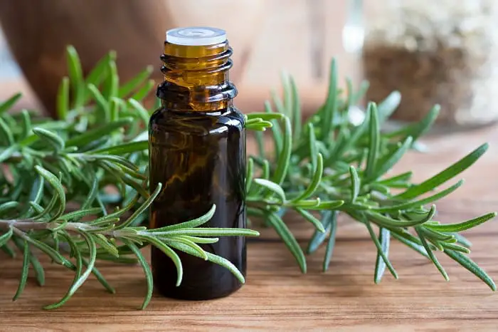 The Best Essential Oils for Skin Tags