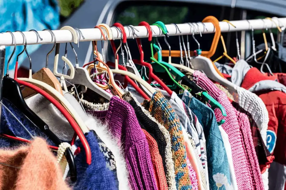 what-to-do-with-old-clothes-that-cannot-be-donated-zero-waste-quest