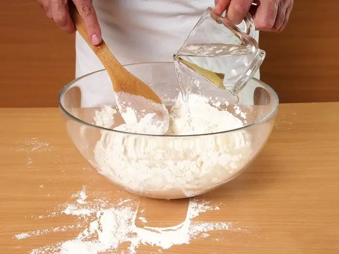 How to make homemade caulk remover